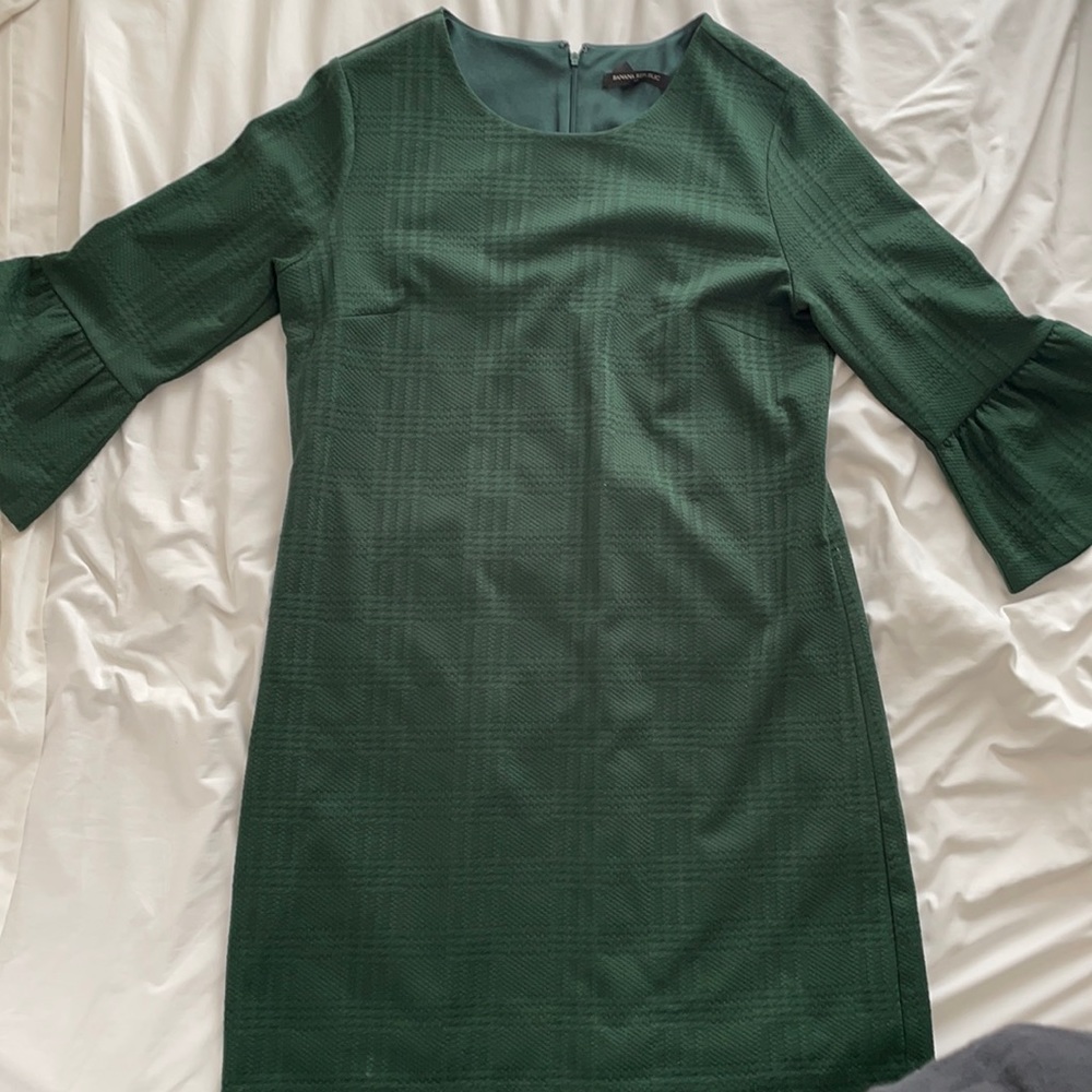 Banana Republic Green Bell Sleeve dress